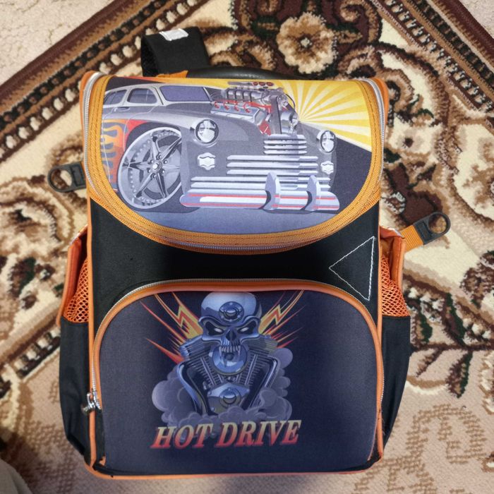 Шкільний рюкзак(портфель)