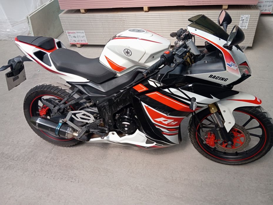 125CC foster  R9