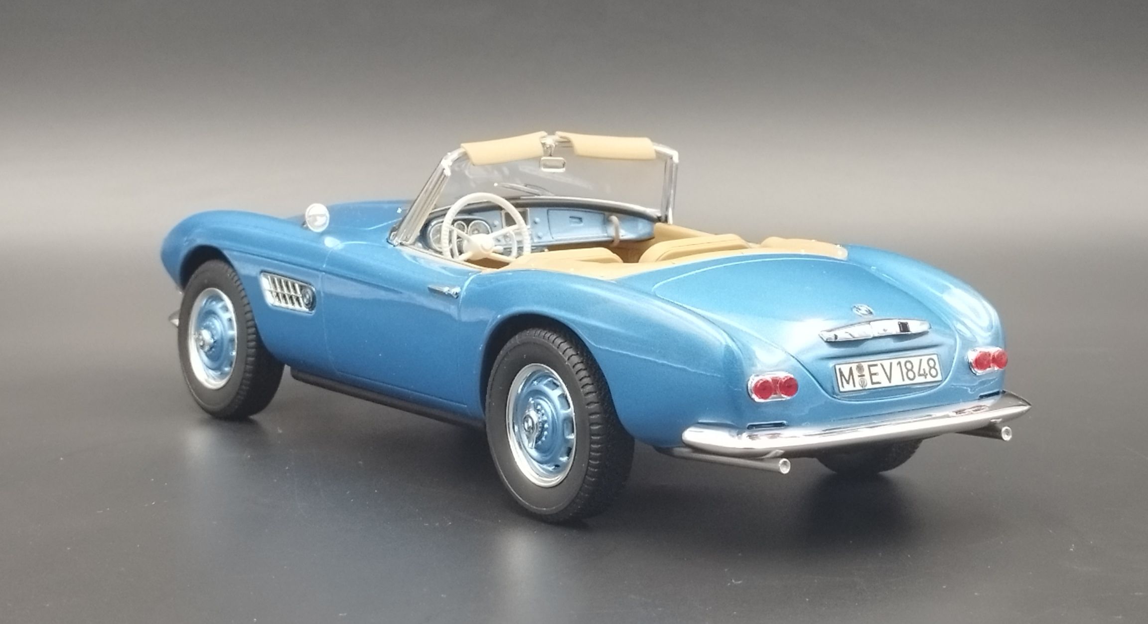 1:18 Norev 1957  BMW 507 Cabriolet Blue
