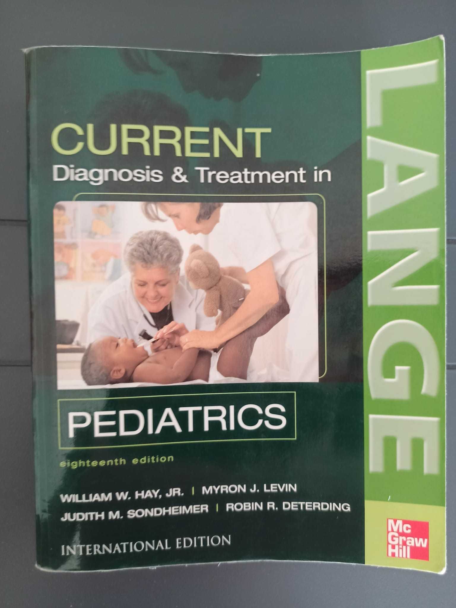 Livro médico - Current - Pediatrics