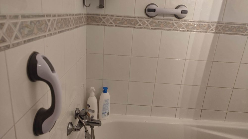 Barra suporte com ventosas