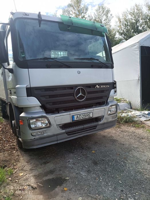 Camião Grua Mercedes Actros 2536