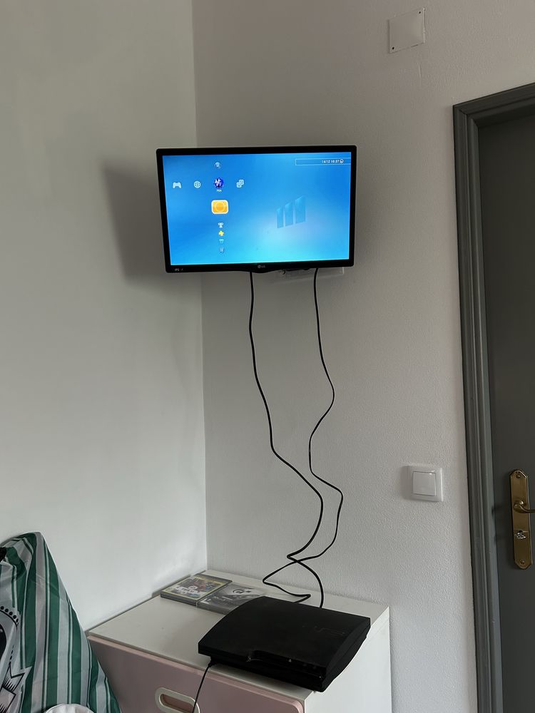 Ps3 com jogos cabo hdmi e cabo alimentação