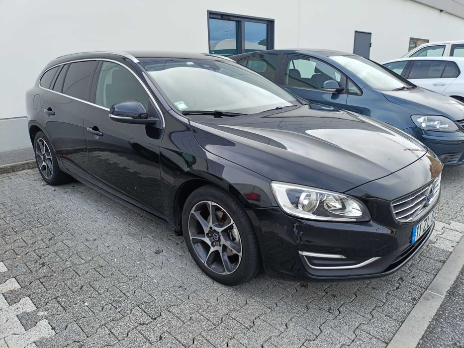 Volvo V60 Ocean racing impecável