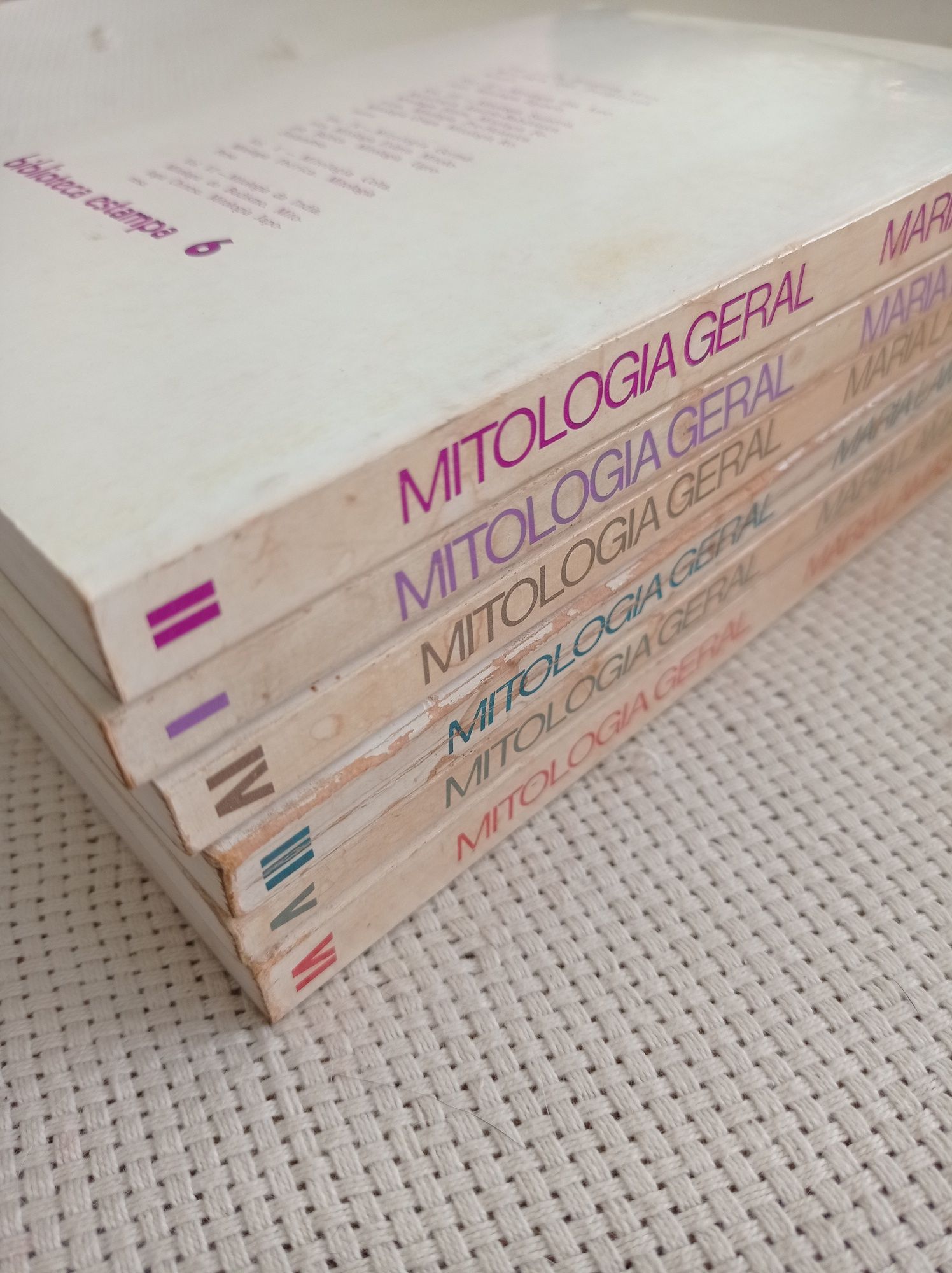 Mitologia geral - o mundo dos deuses e dos heróis - Maria Lamas