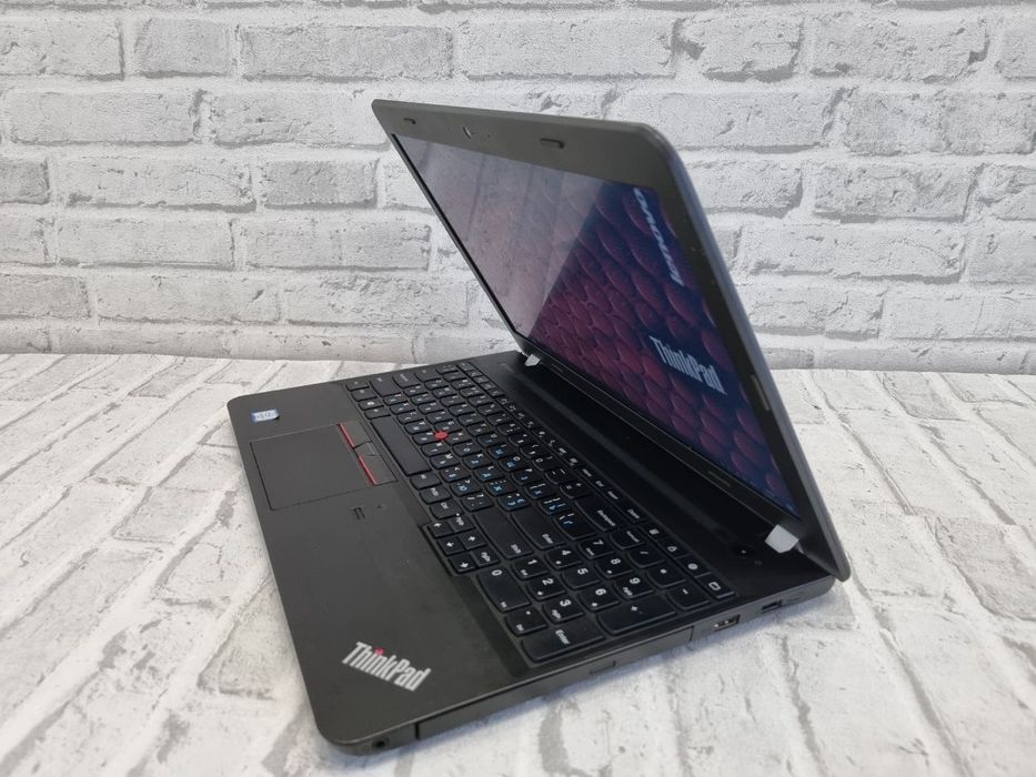 Lenovo 15,6" на i5 та 16Гб ОЗУ, 250Гб SSD