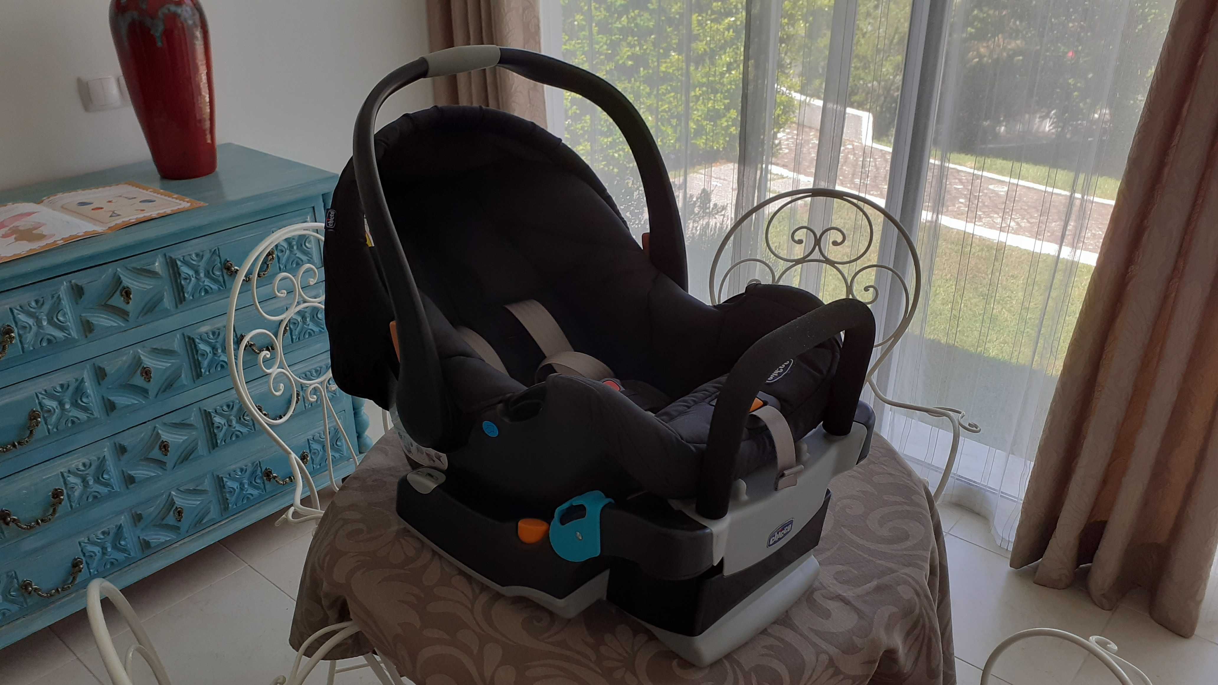Cadeirinha de segurança para bebé