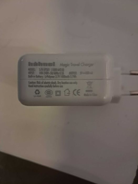 hahnel- magic travel charger model s/n ups01