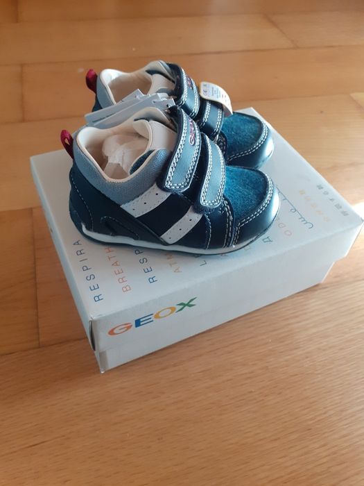 Sapatos menino geox 20