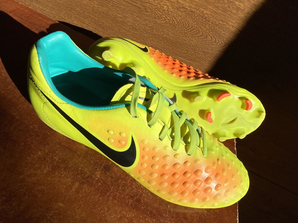 Buty piłkarskie Nike Magista Onda Ii Fg r.42