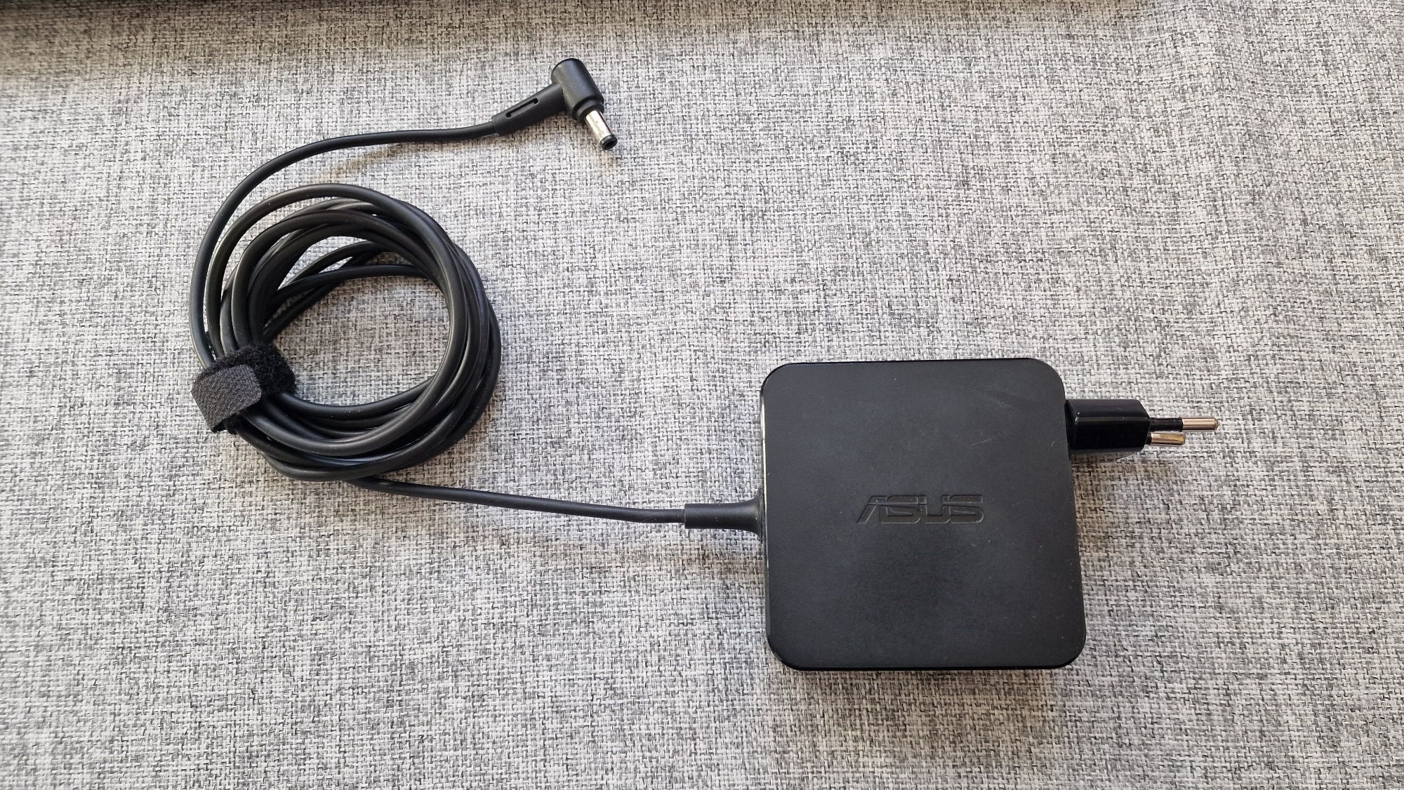 Laptop ASUS F751L 17.3"