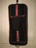 Porta fatos de viagem, Lark