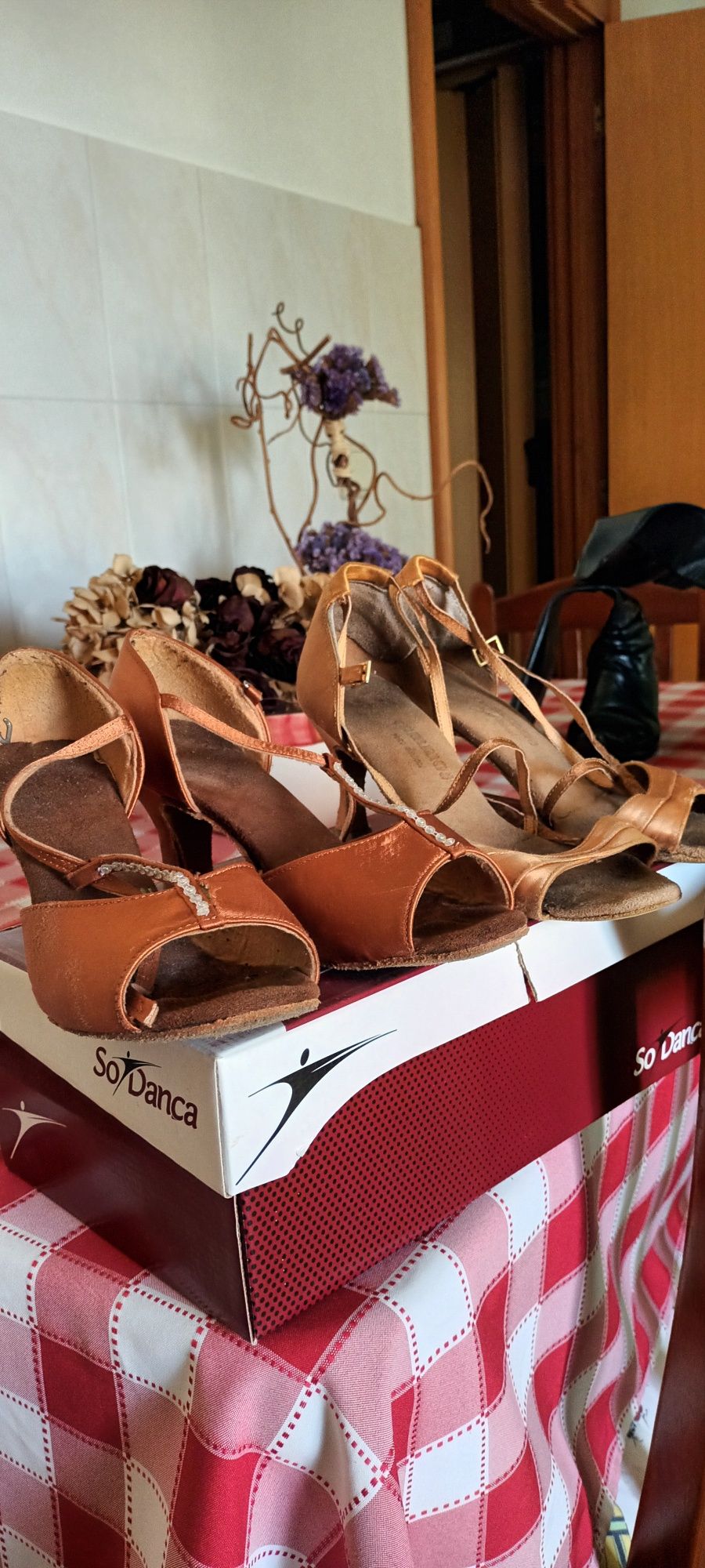 2 Pares sapatos de dança