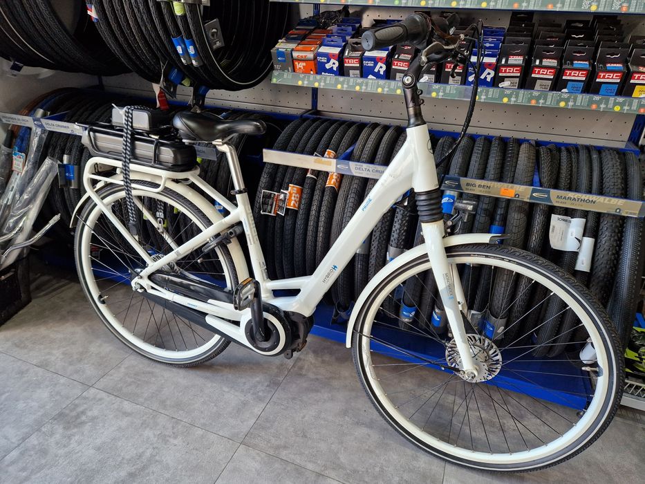 Rower elektryczny Giant Prime