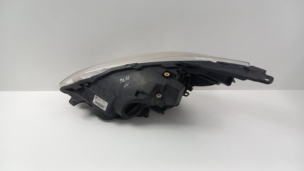 Ford C-Max Mk2 Lampa Przód Prawa