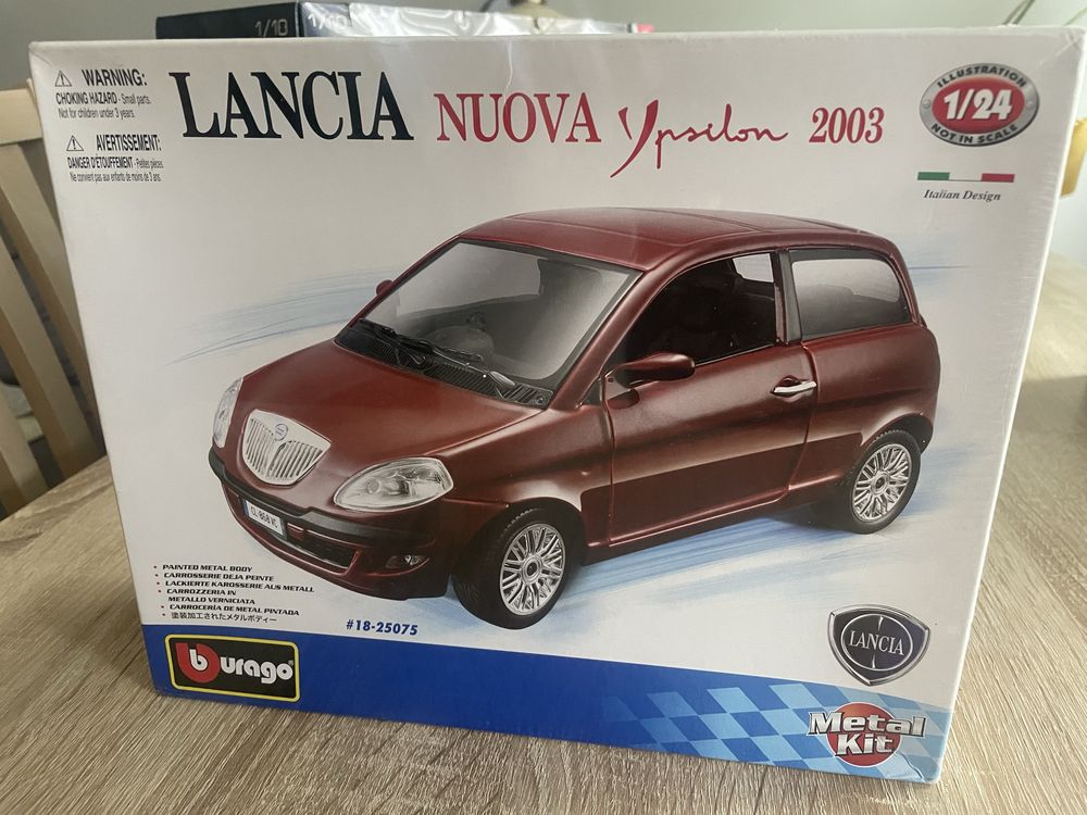 Bburago burago Lancia Nuova 2003 stan nowy w folia