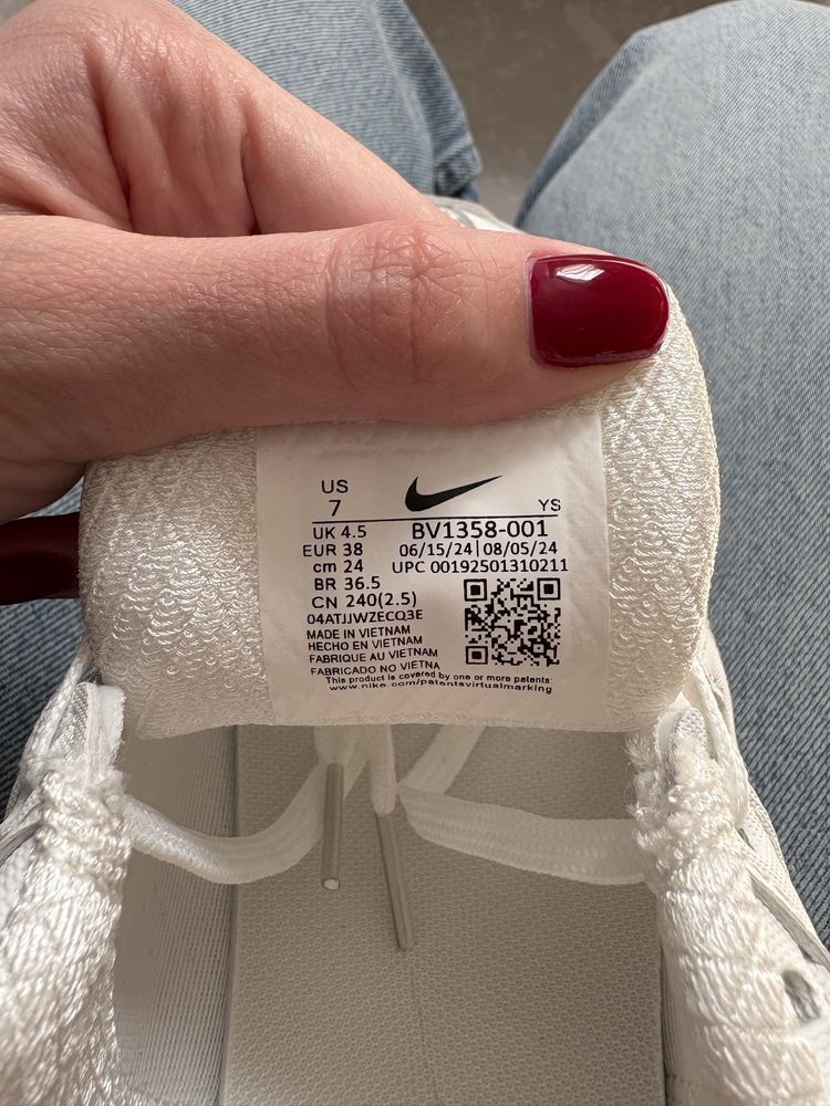 Nike Air Zoom Vomero 5 White