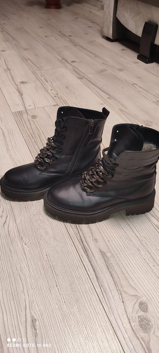 Ботінки шкіряні жіночі 39 розмір.
