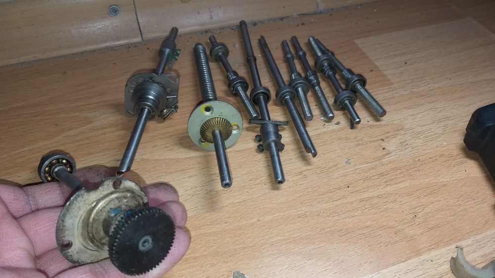 Подшипники,валы,шестерни детали советские заводские запасы