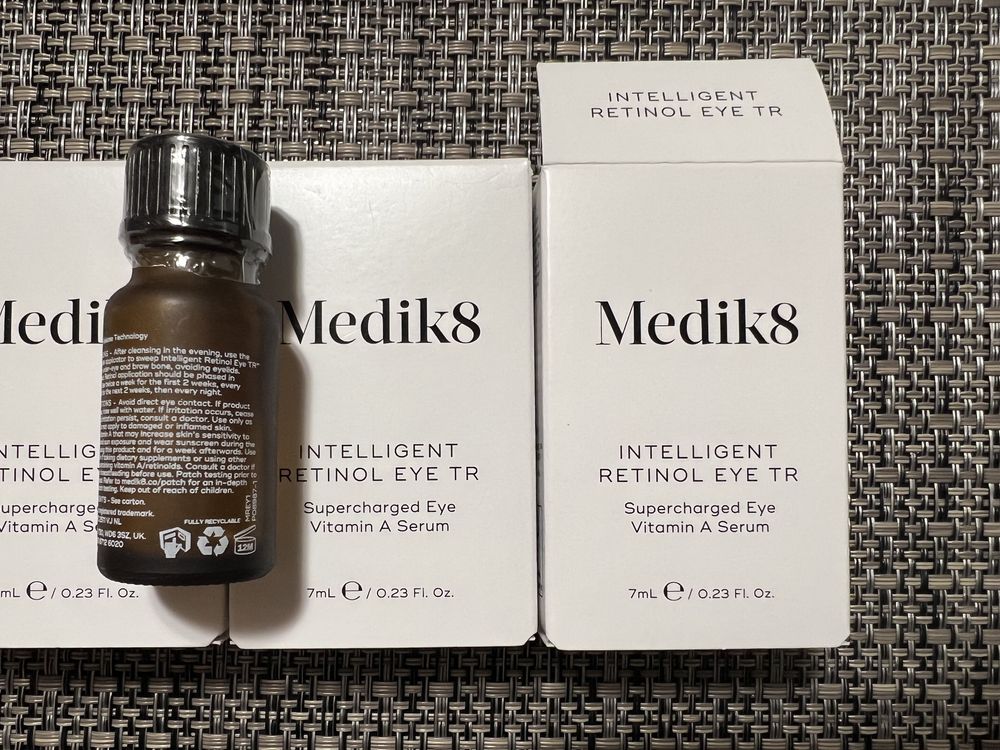 Medik8 Intelligent RETINOL EYE сироватка для очей
