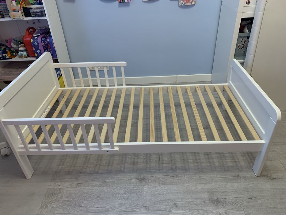 Łóżeczko Woodies 140x70 z materacem i szufladą