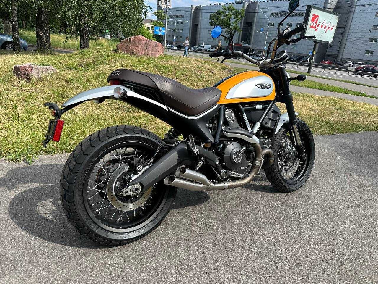 Мотоцикл Ducati Scrambler 800 2017 рік