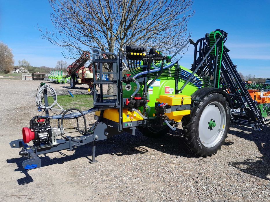 Opryskiwacz Bruno X 1500 l 15 m lance własna hydraulika  2000 l Tolmet