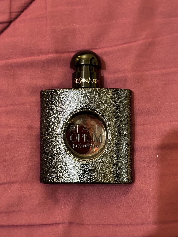 Perfume Black Opium Yves Saint Laurent