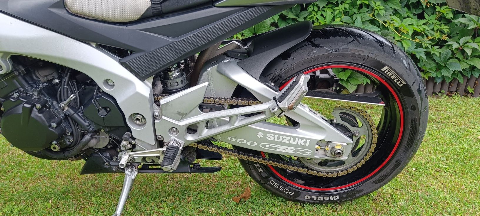 Suzuki Gsr 600 , kufer givi oświetlenie LED