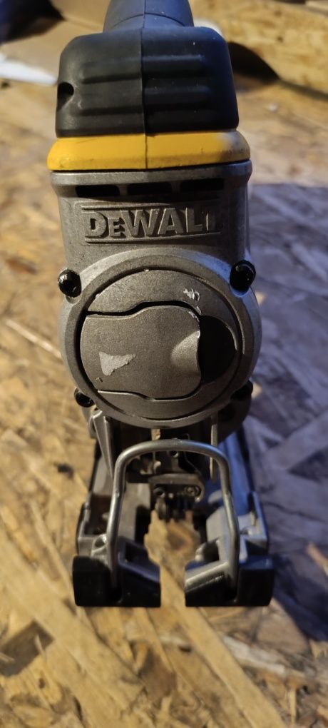 Wyrzynarka DeWalt dcs 331 plus Aku 6ah flexvolt