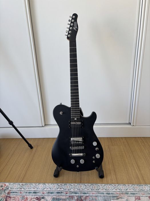 Guitarra Manson MA EVO Sustainiac/Fuzz Factory em Dry Satin Black