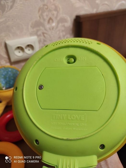 Музывальная игрушка слоник - пирамидка Tiny love