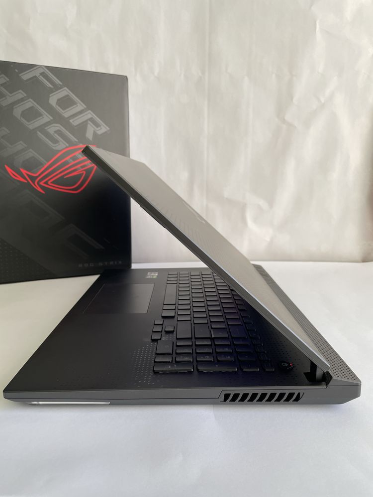 Ноутбук ASUS ROG STRIX g17