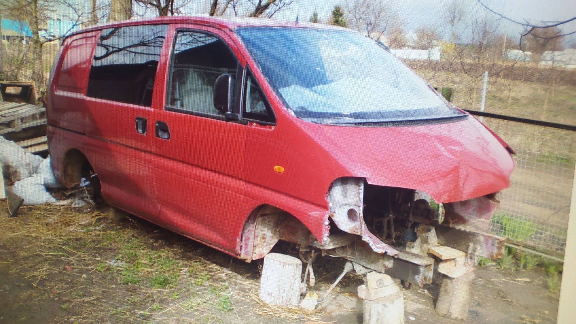 Бачок розширительный для L400-Делика,замок задней двери