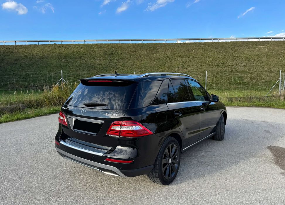 Mercedes-Benz ML      2015