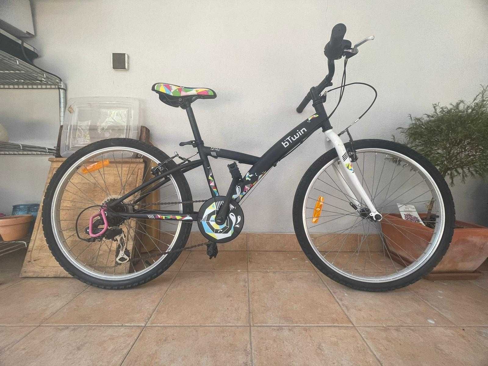 3 Bicicletas de criança