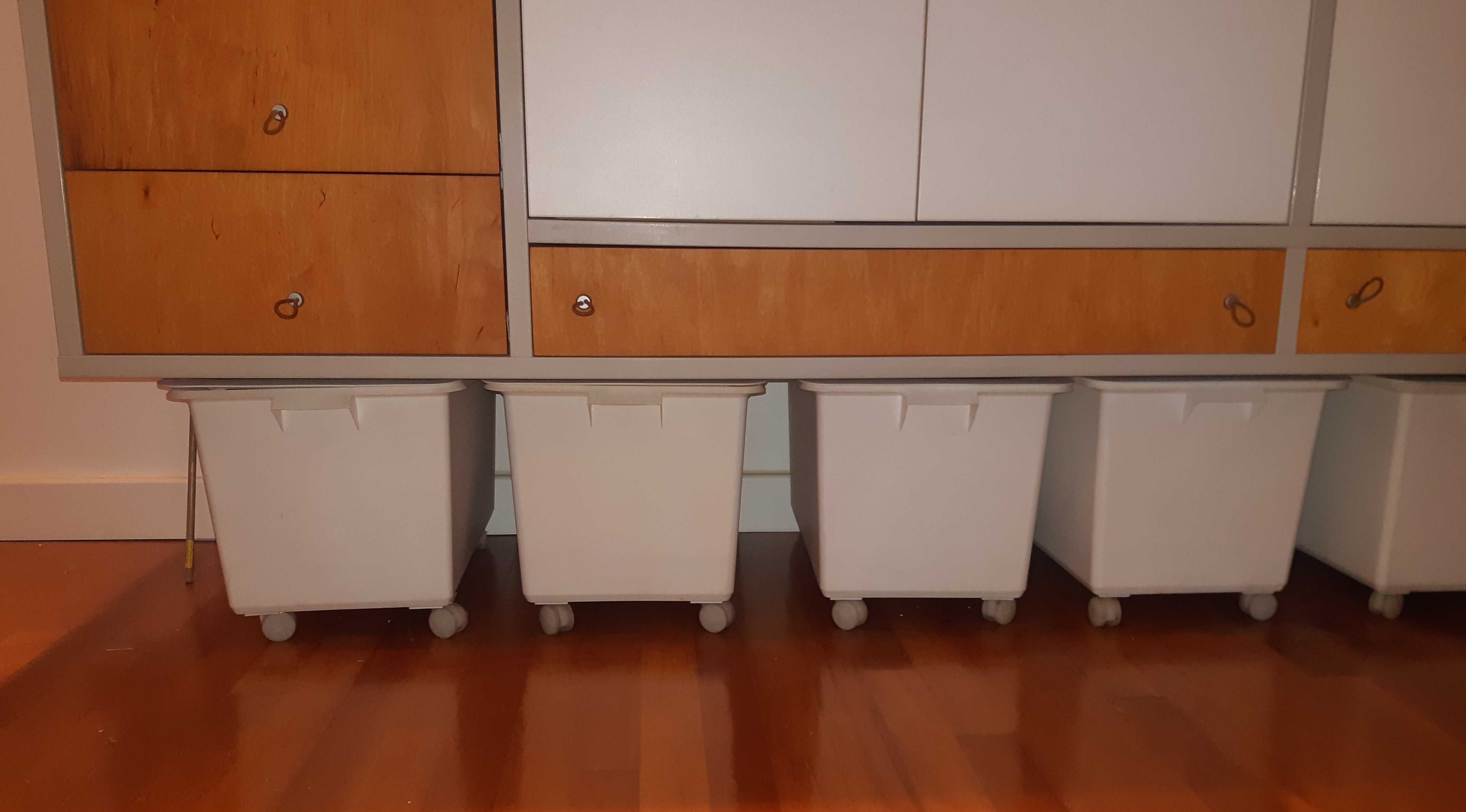 biały pojemnik kosz pudełko IKEA SLUGIS pod regał, szafkę, komodę