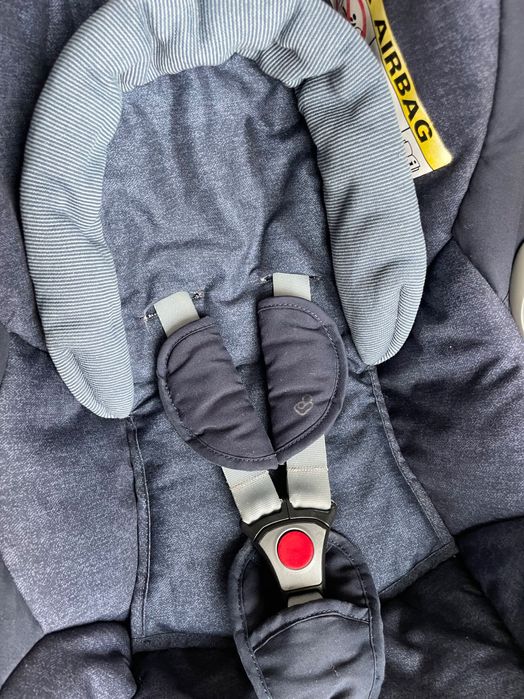 Fotelik nosidełko z bazą Maxi Cosi cabriofix 0-13 kg