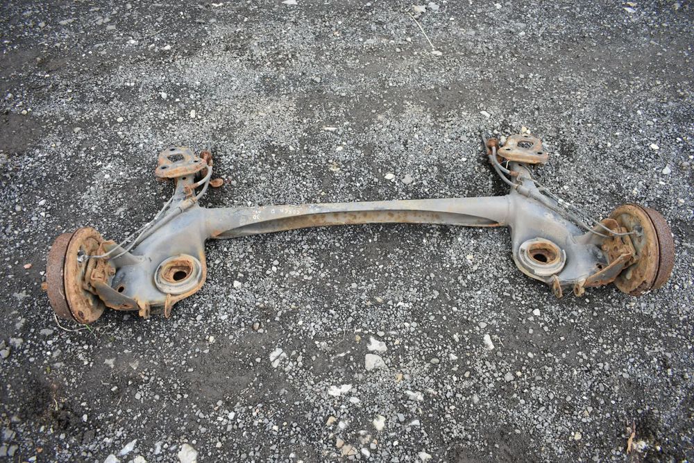 BELKA ZAWIESZENIA OPEL CORSA D 1.2 3D 2007r.