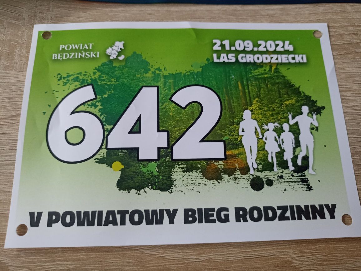Medal i numer startowy "V Powiatowy Bieg Rodzinny" Będzin 21.09.2024
