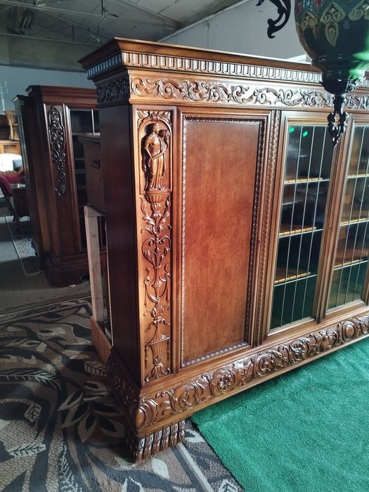 biblioteka gabinetowa secesyjna witryna Antyk pięknie zdobiona