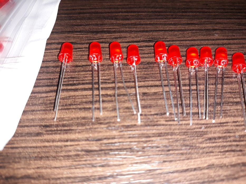 мигающые диоды 1,8-3v от батареек