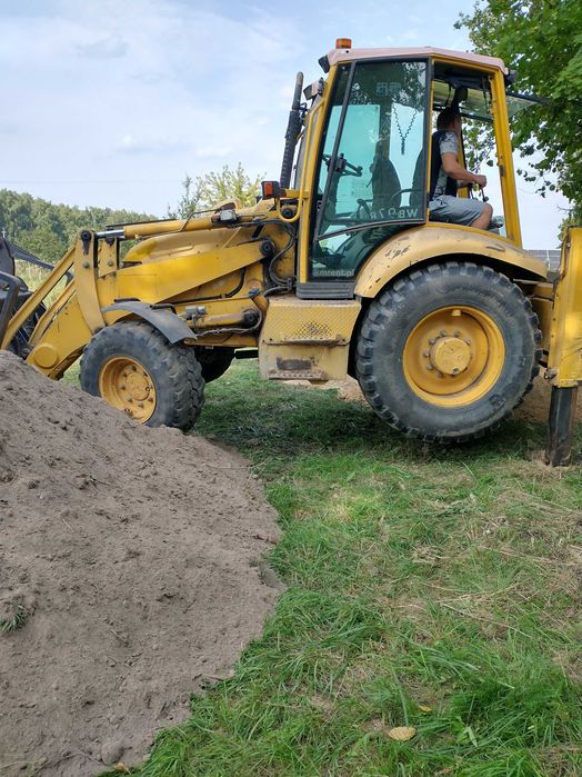 Usługi koparkami, kopania, równania, wywóz gliny , ziemi, korzeni