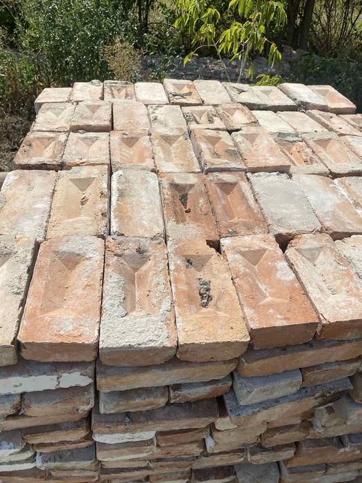 Кирпич  красный  б.у