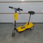 Hulajnoga elektryczna z siedzeniem