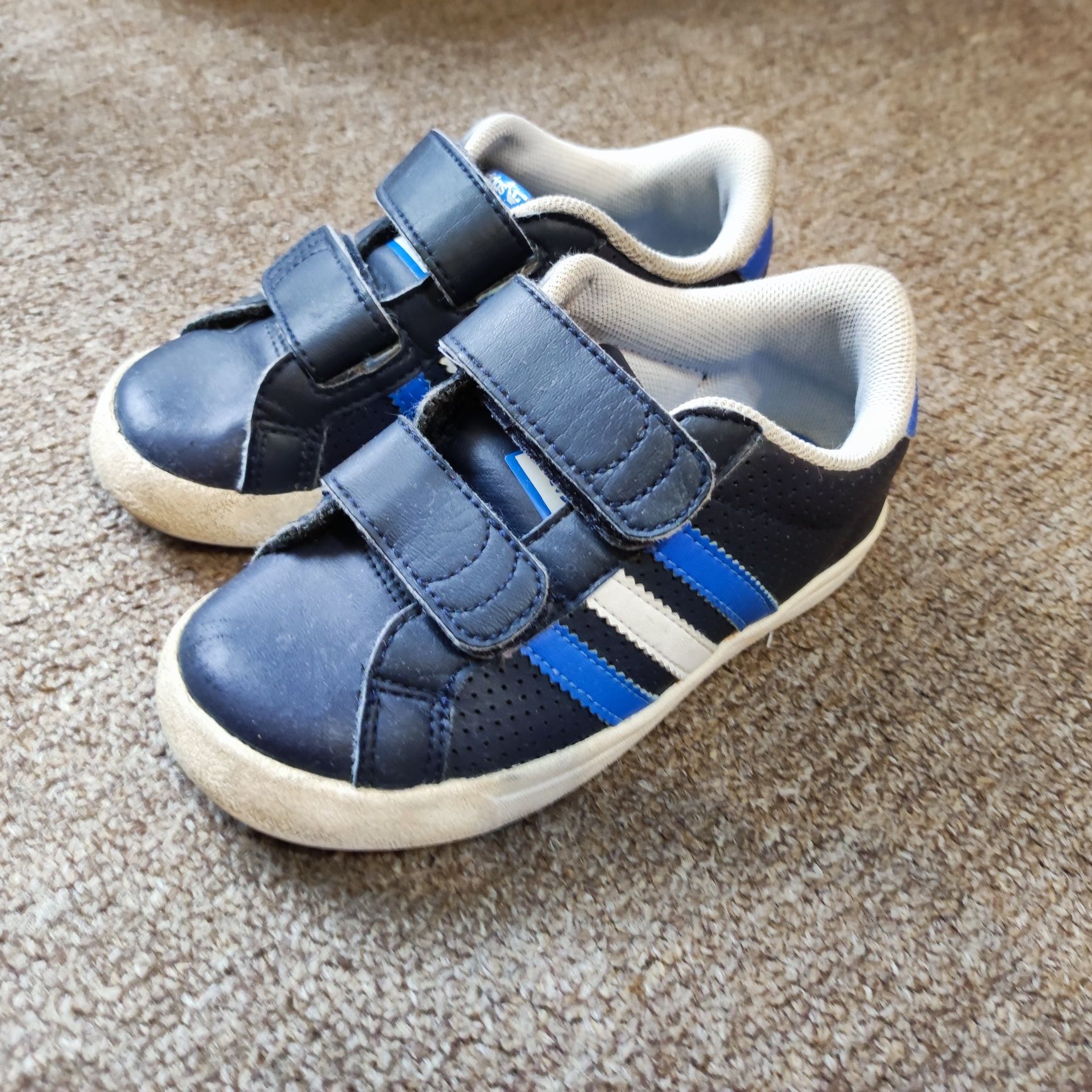 Buty Adidas rozm 25 stan bardzo dobry