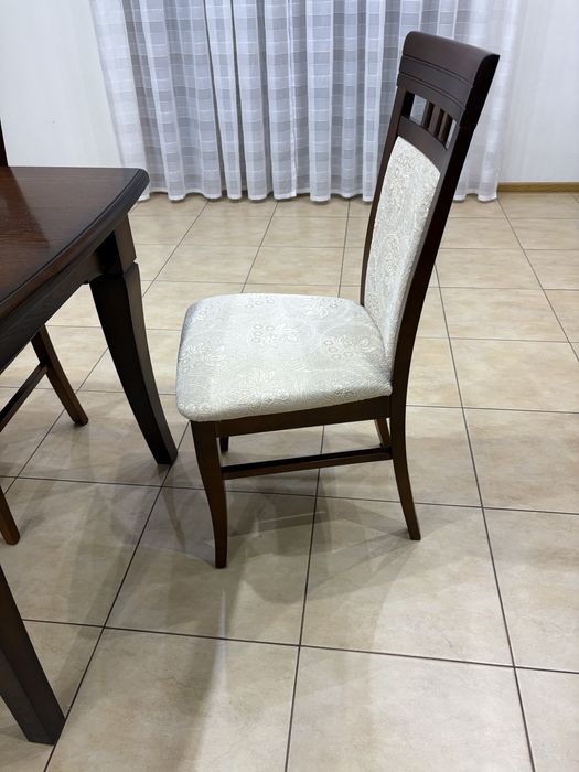 Sprzedam stół + 6 krzeseł