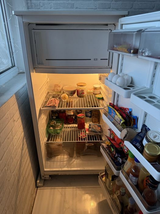 Холодильник працюючий ( торг)