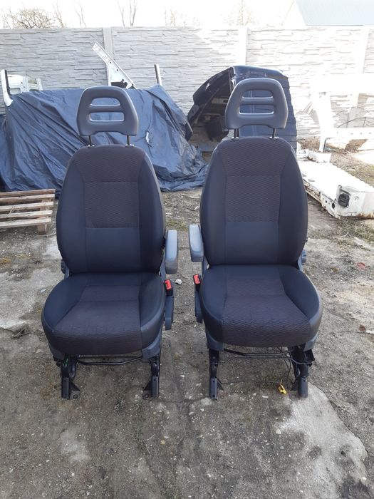 Zagłówek  gumowe oryginalne fiat ducato Jumper boxer 2013r