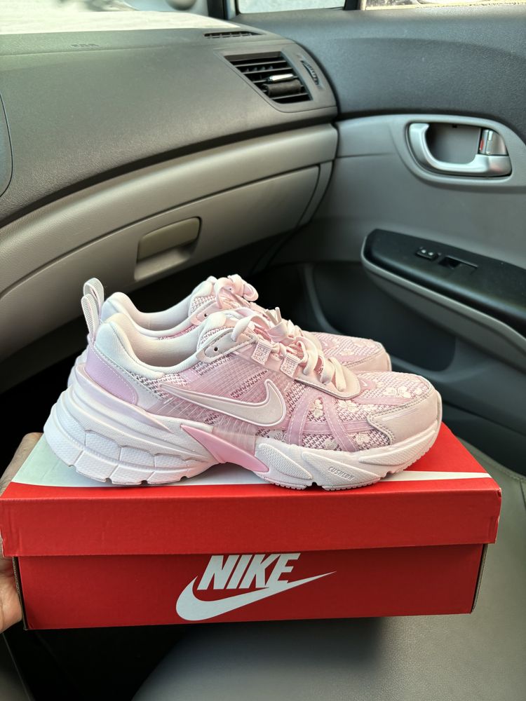 Женские Nike V2K Run Новые  Оригинал